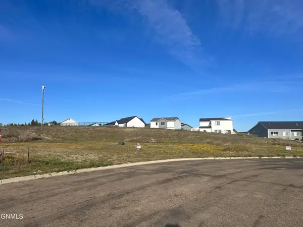 4801 Marsh Hawk Drive, Bismarck, ND 58503