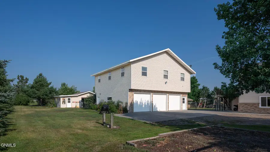 871 County Road 27, Hazen, ND 58545 - #3