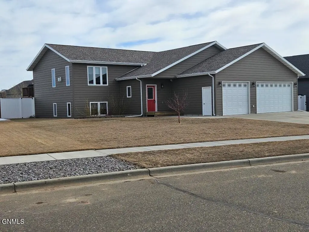 2224 Wahl Street, Dickinson, ND 58601 - #1