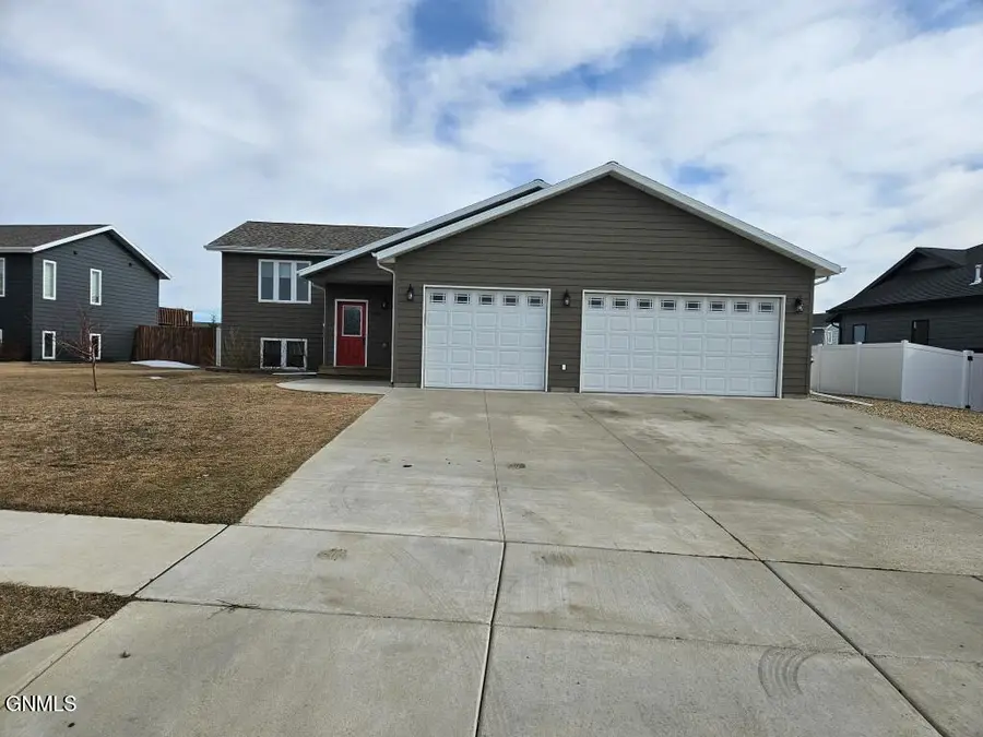 2224 Wahl Street, Dickinson, ND 58601 - #3