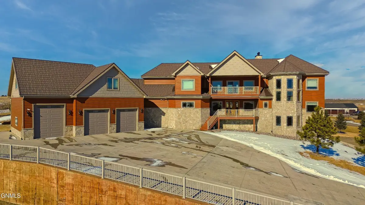 709 Long Drive, Watford City, ND 58854 - #1