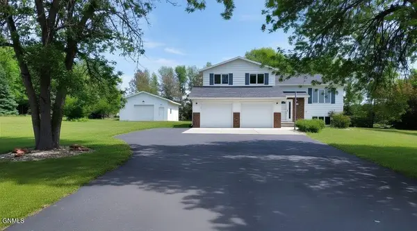 6707 Sonora Way, Bismarck, ND 58503