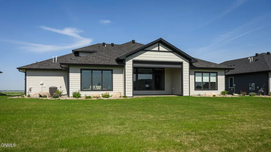 6119 Crested Butte Road, Bismarck, ND 58503 - #3