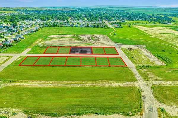 120 Dolan Drive, Lincoln, ND 58504