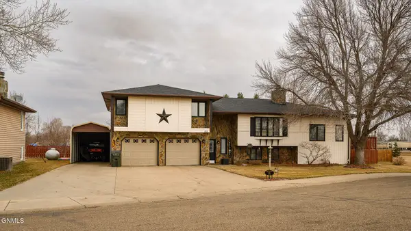 818 Mannhaven Street #1, Hazen, ND 58545