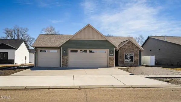 601 Mehrer Drive, Bismarck, ND 58504