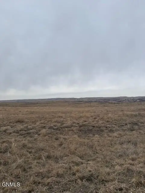 324 Labrador Drive, Mandan, ND 58554