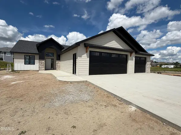 4420 Marsh Hawk Drive, Bismarck, ND 58503