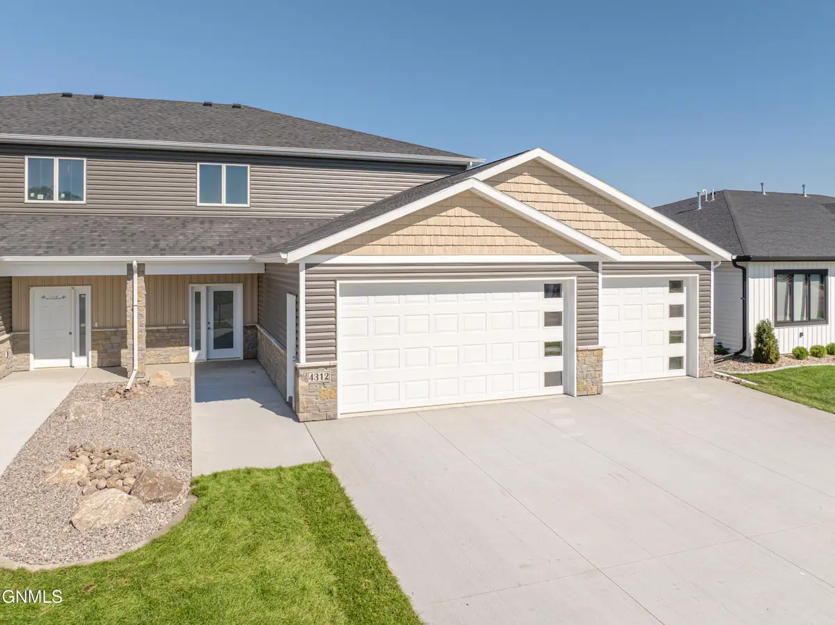 4312 Downing Street, Bismarck, ND 58504 - #1