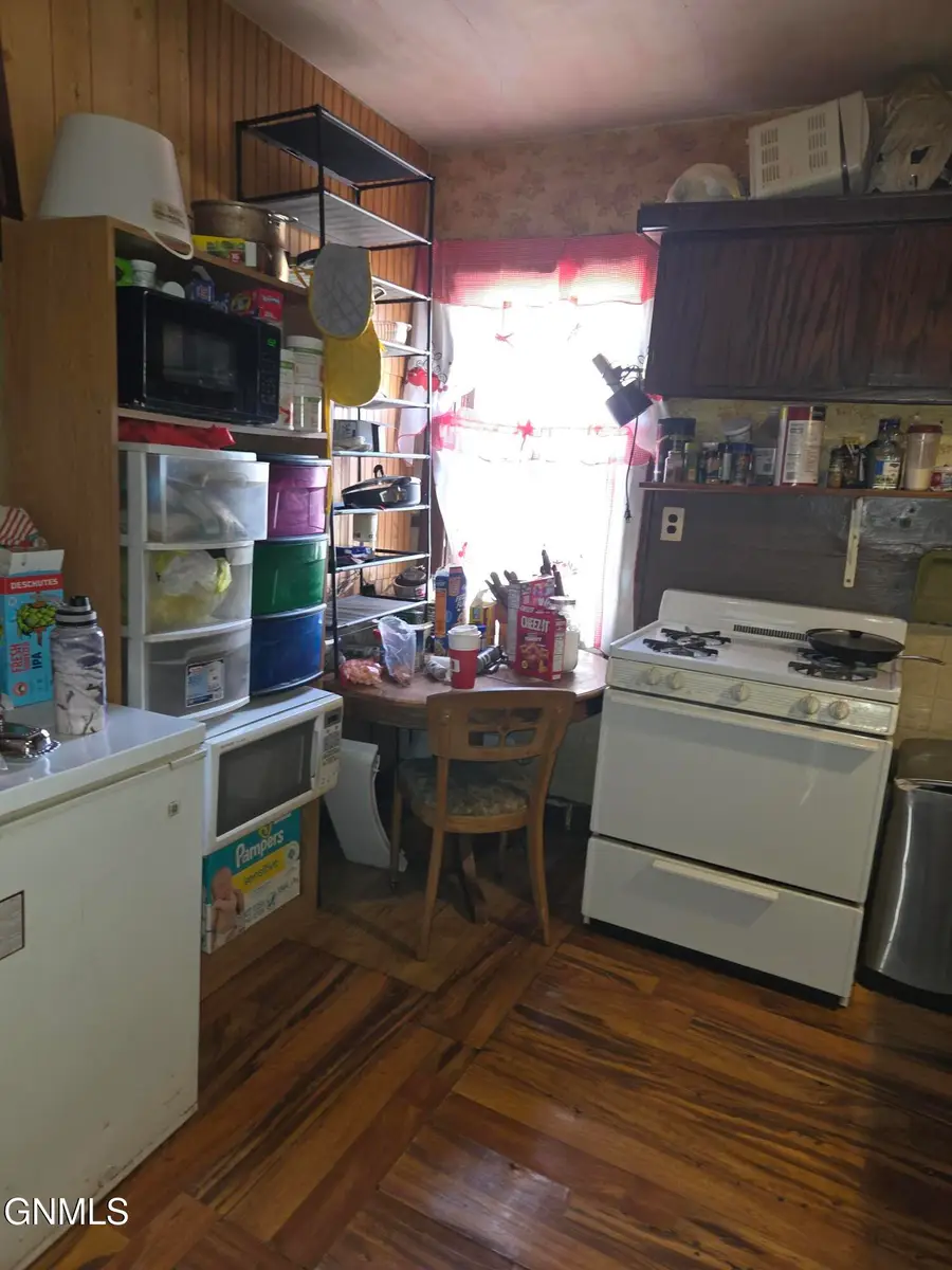 112 4th Street S, Glen Ullin, ND 58631 - #2