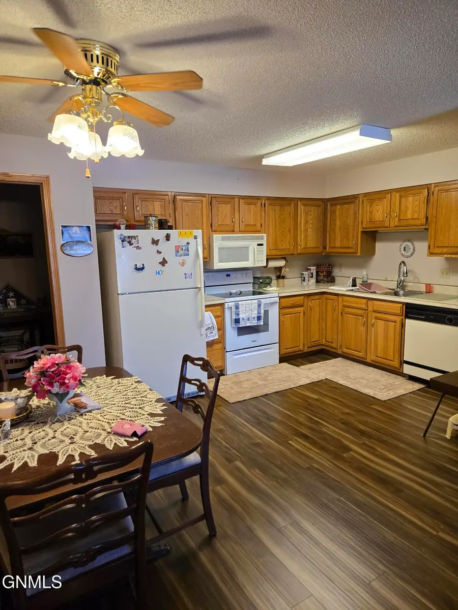 2635 Gateway Avenue #5, Bismarck, ND 58503 - #2