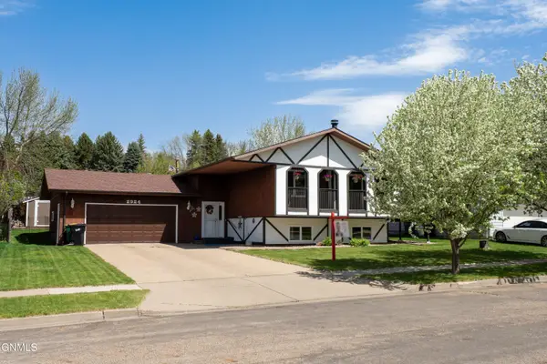 2924 Vancouver Lane, Bismarck, ND 58503