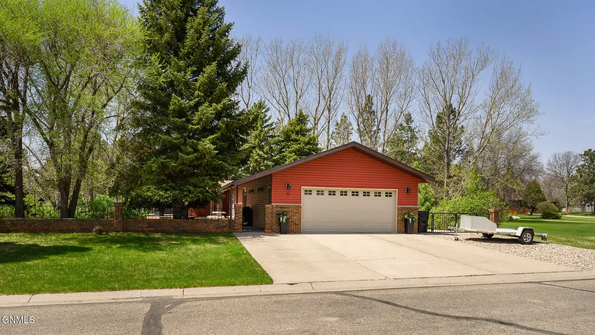 94 Country Club Drive, Bismarck, ND 58501 - #1