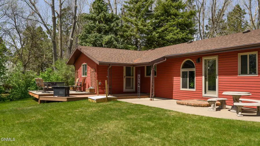 94 Country Club Drive, Bismarck, ND 58501 - #3