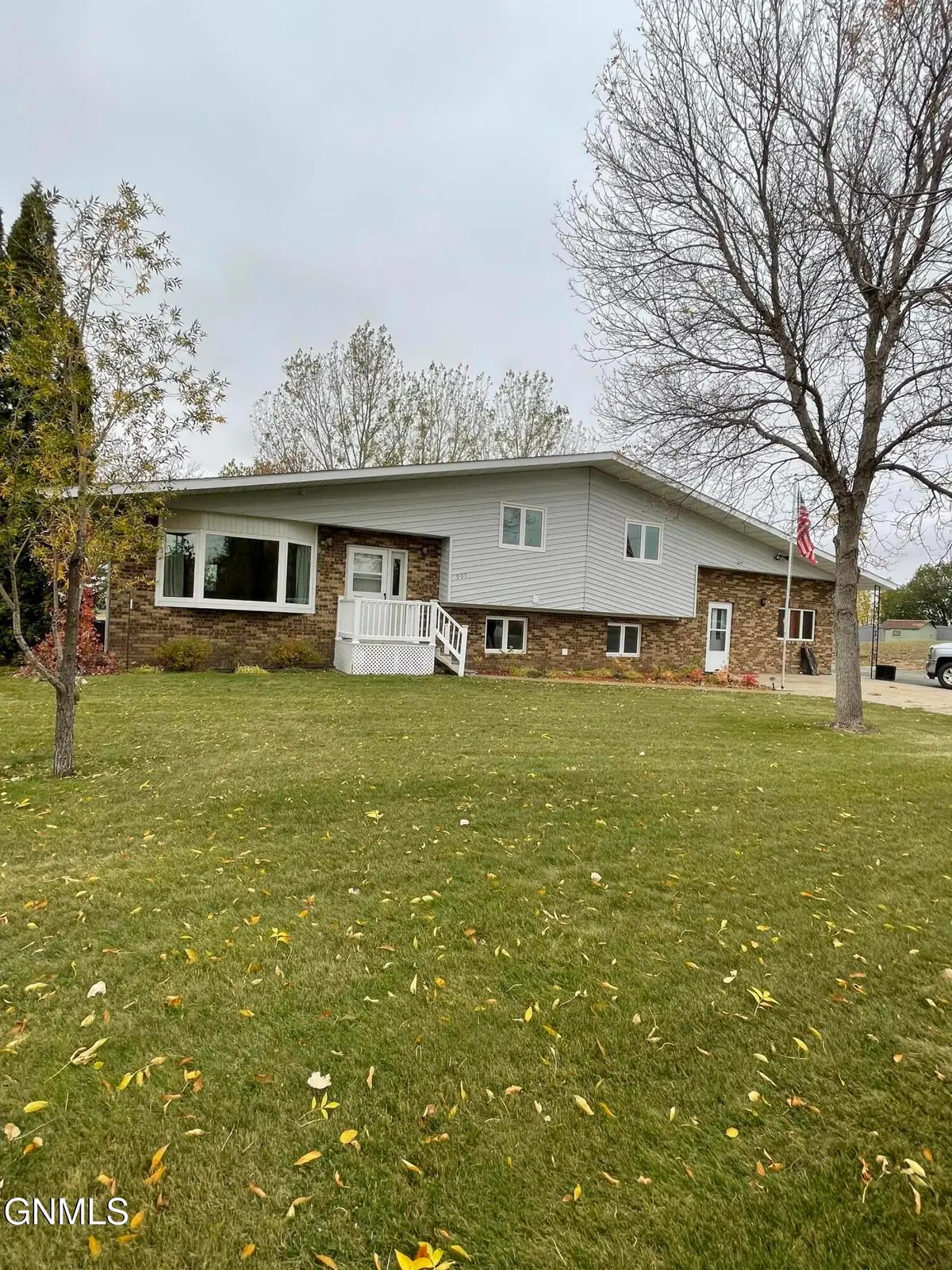 905 Antelope Drive, Hazen, ND 58545 - #1