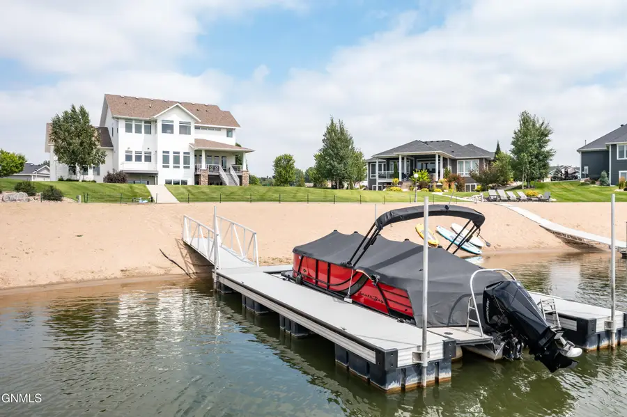 4303 Borden Harbor Place Se, Mandan, ND 58554 - #2