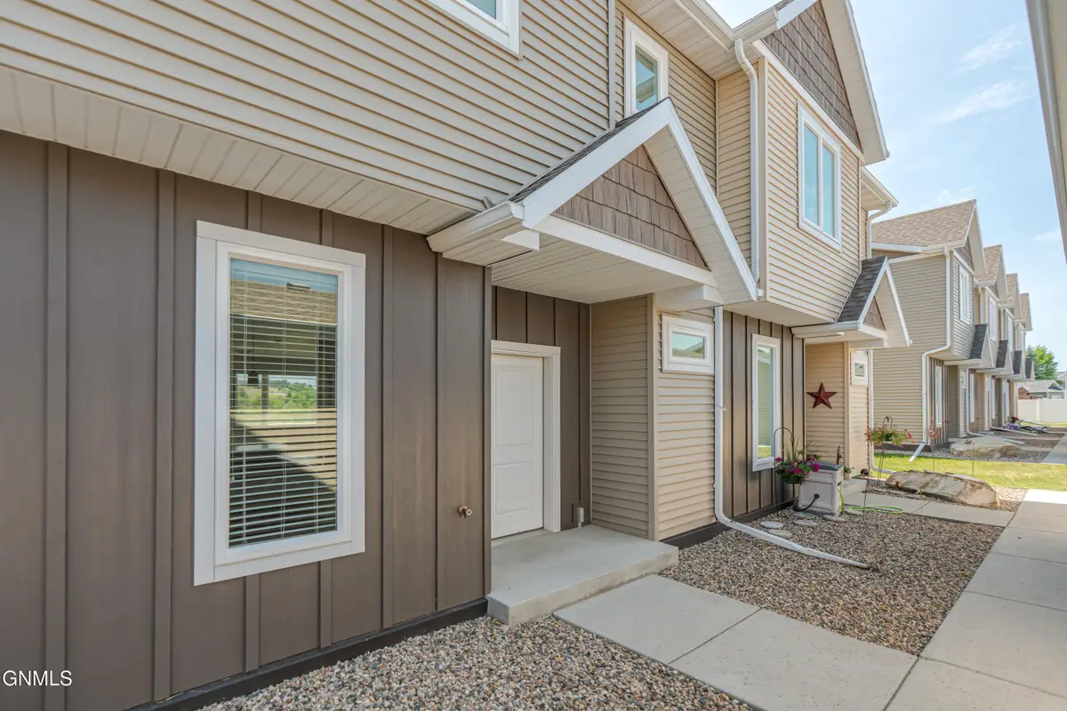 803 14th Street Se, Mandan, ND 58554 - #1