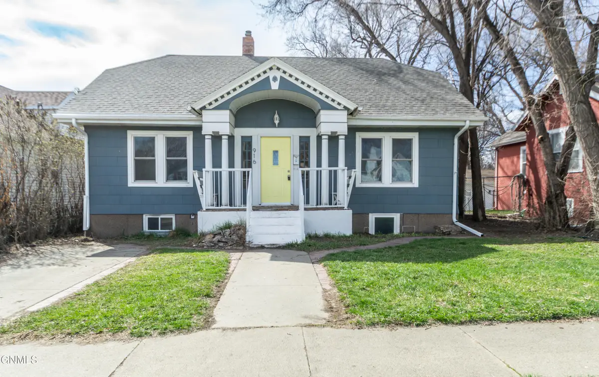 916 8th Street N, Bismarck, ND 58501 - #1
