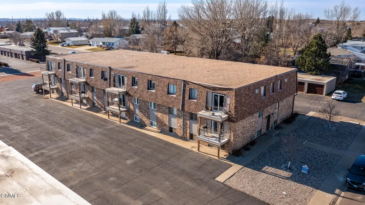 671 24th Street W #22, Dickinson, ND 58601 - #1
