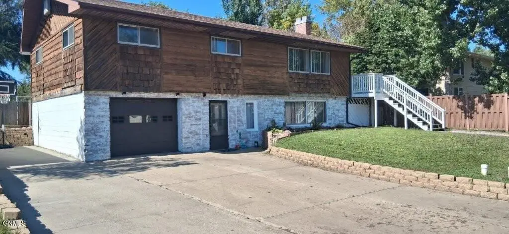 707 6th Avenue W, Lemmon, ND 57638 - #1