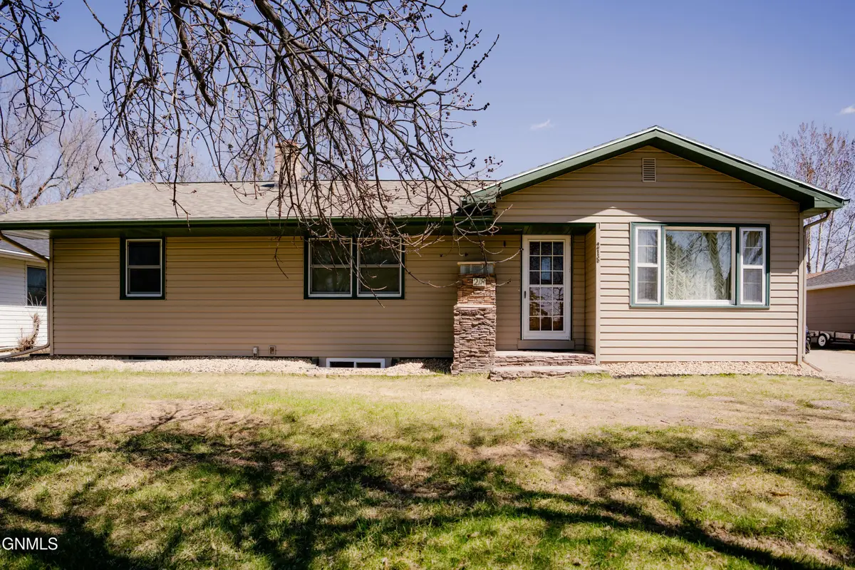 218 11th Avenue Ne, Jamestown, ND 58401 - #1