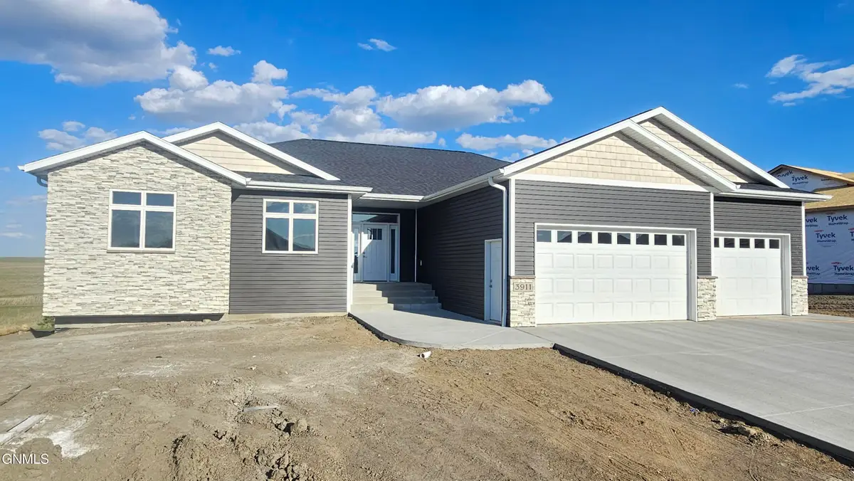 3911 Platinum Street, Bismarck, ND 58503 - #1