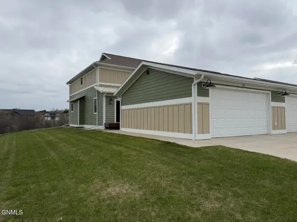 823 14th Street Se, Mandan, ND 58554