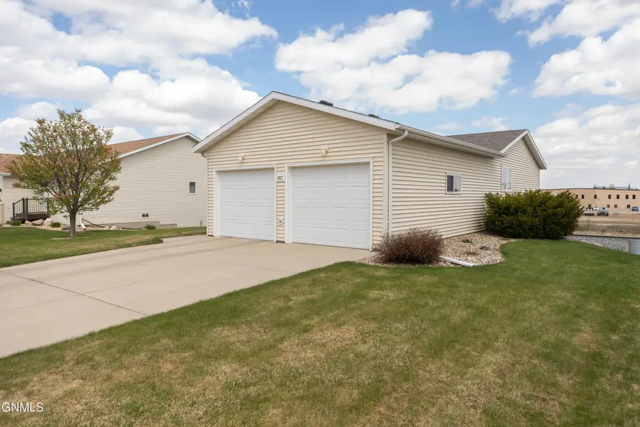 907 35th Street, Bismarck, ND 58501 - #3