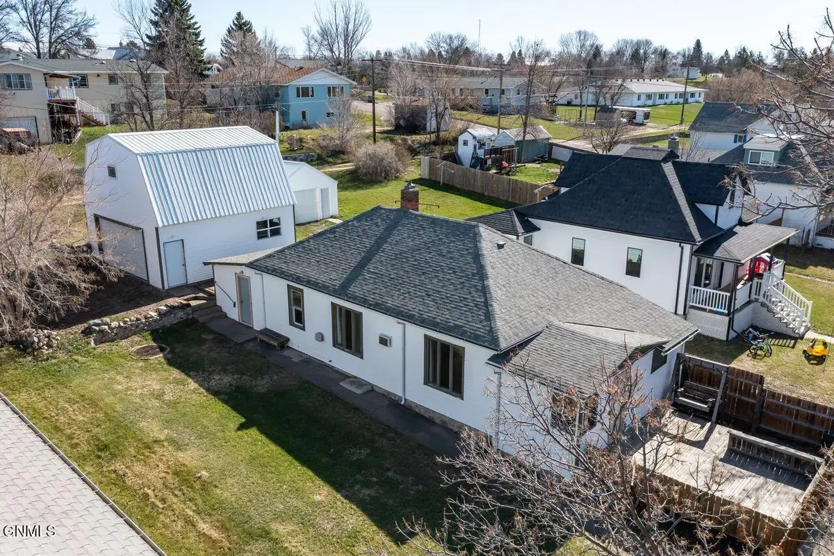 814 4th Avenue, Washburn, ND 58577 - #1