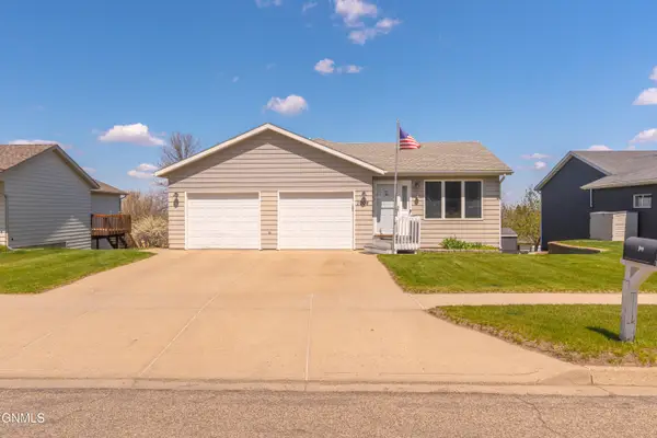 1008 21st Street Se, Mandan, ND 58554