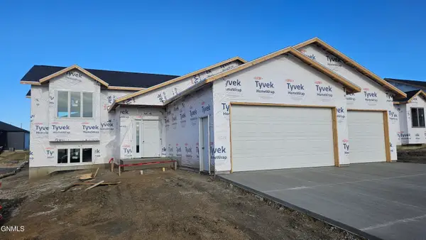 3818 Platinum Street, Bismarck, ND 58503