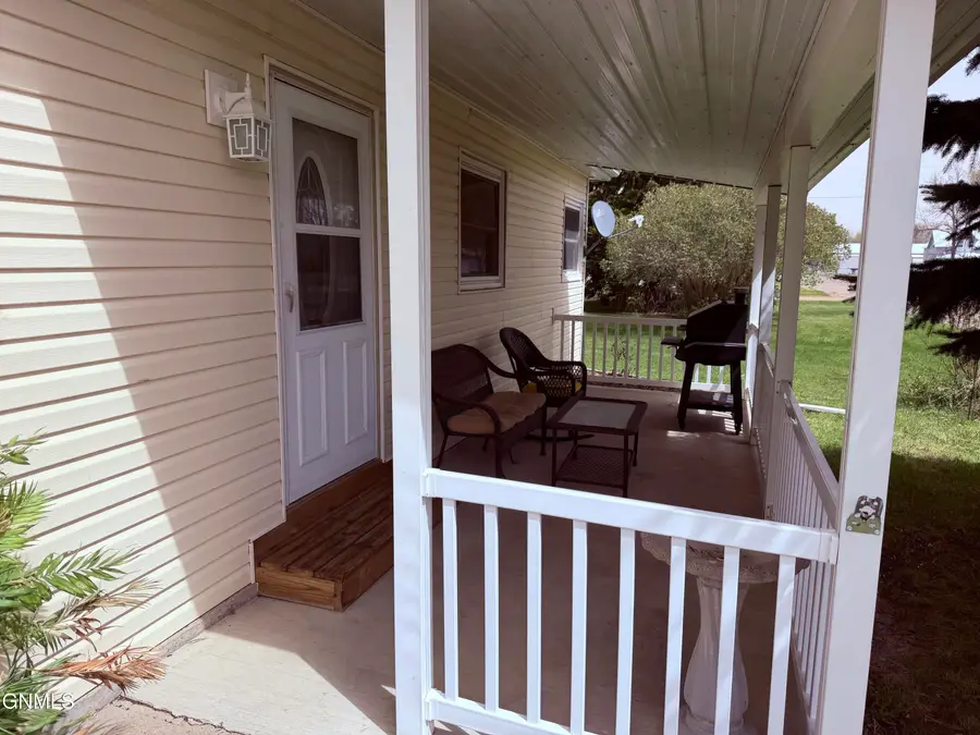 224 1st Street W, Center, ND 58530 - #2