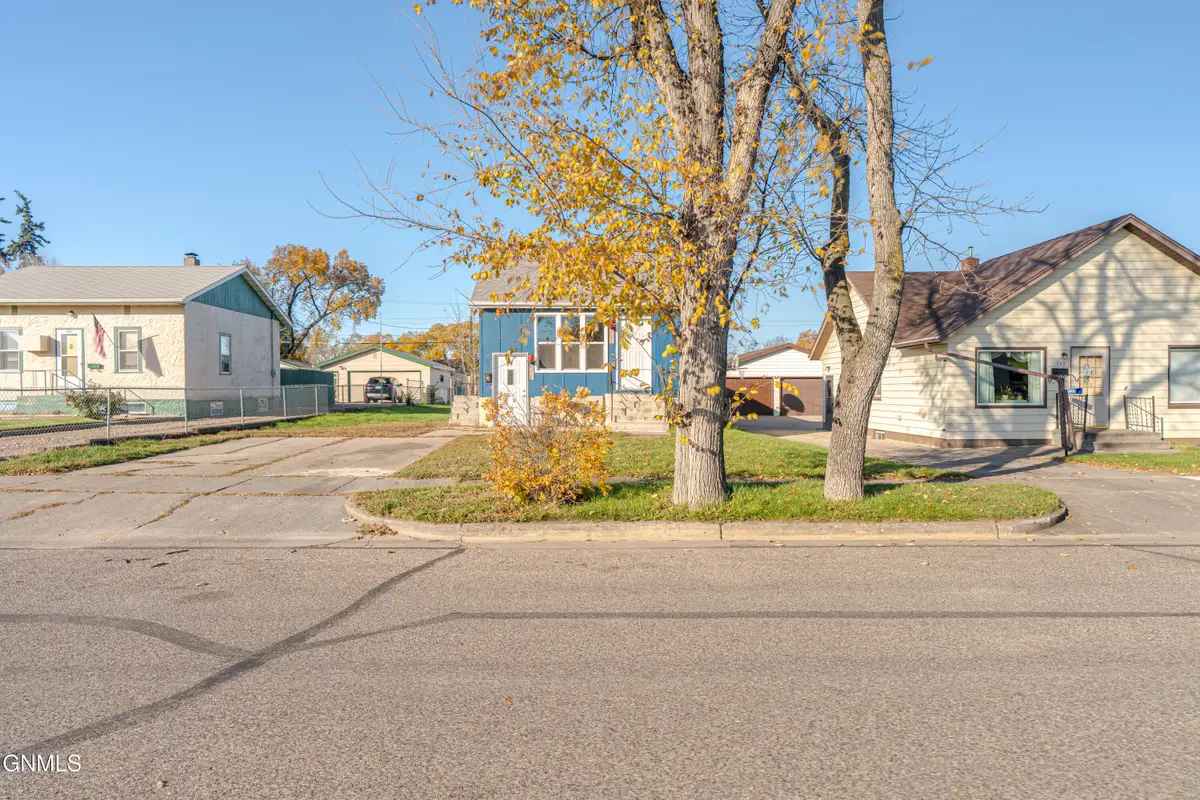 716 21st Street, Bismarck, ND 58501 - #1