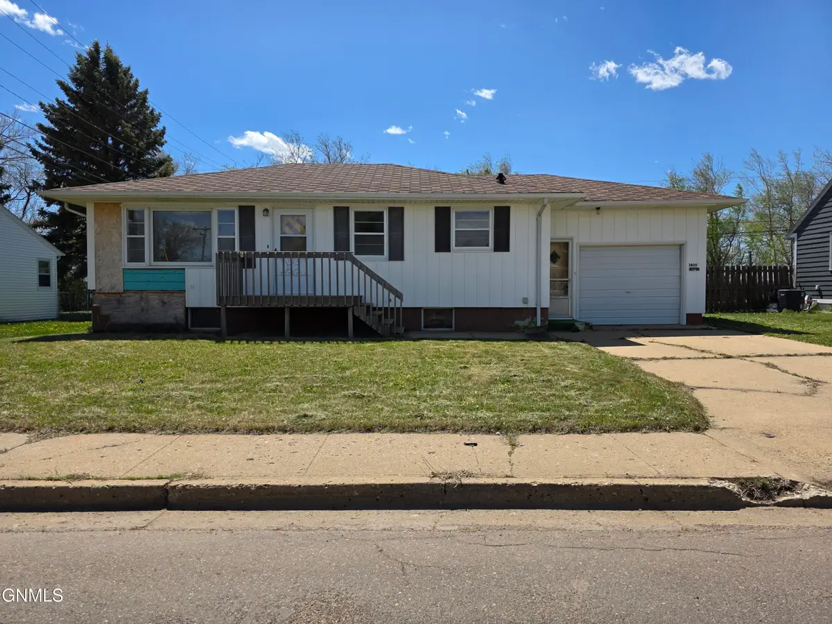 1409 2nd Street S, Dickinson, ND 58601 - #1