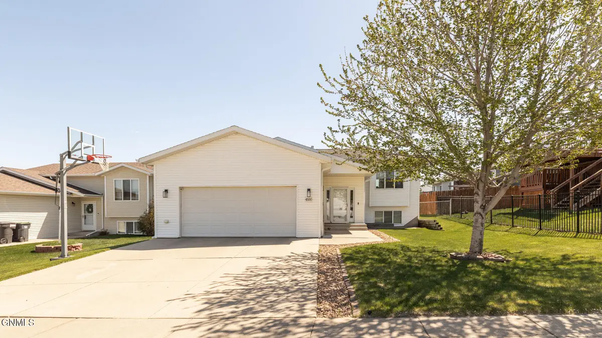 4500 37th Avenue Nw, Mandan, ND 58554 - #1