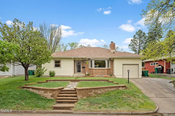 1224 Highland Acres Road, Bismarck, ND 58501