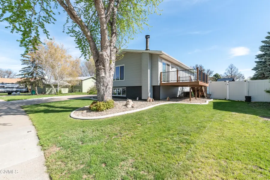 1517 Oakland Drive, Bismarck, ND 58504 - #3