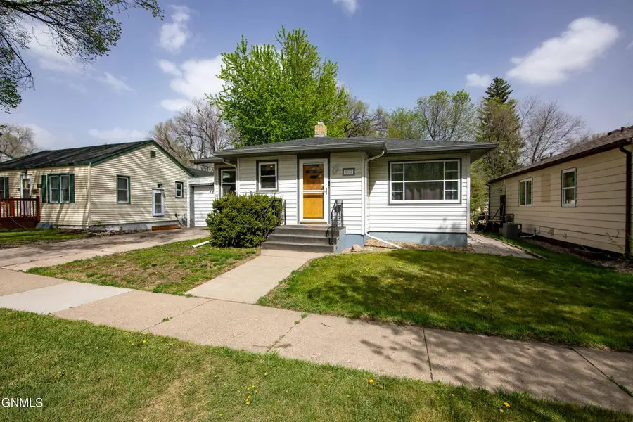 607 18th Street, Bismarck, ND 58501 - #2