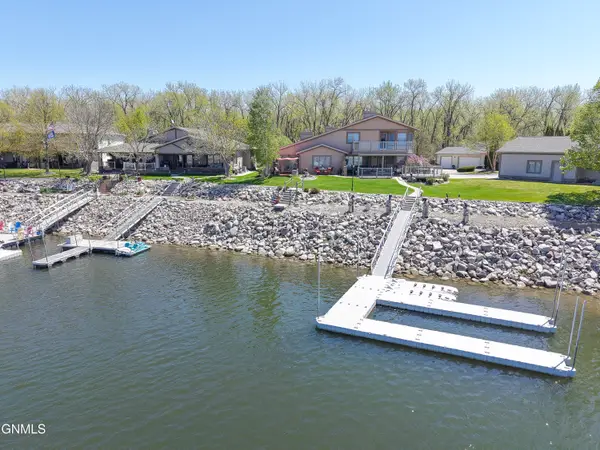 1330 Riverwood Drive, Bismarck, ND 58504