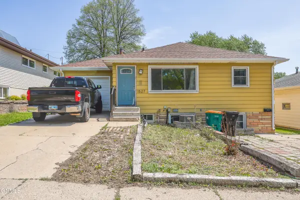1527 17th Street, Bismarck, ND 58501