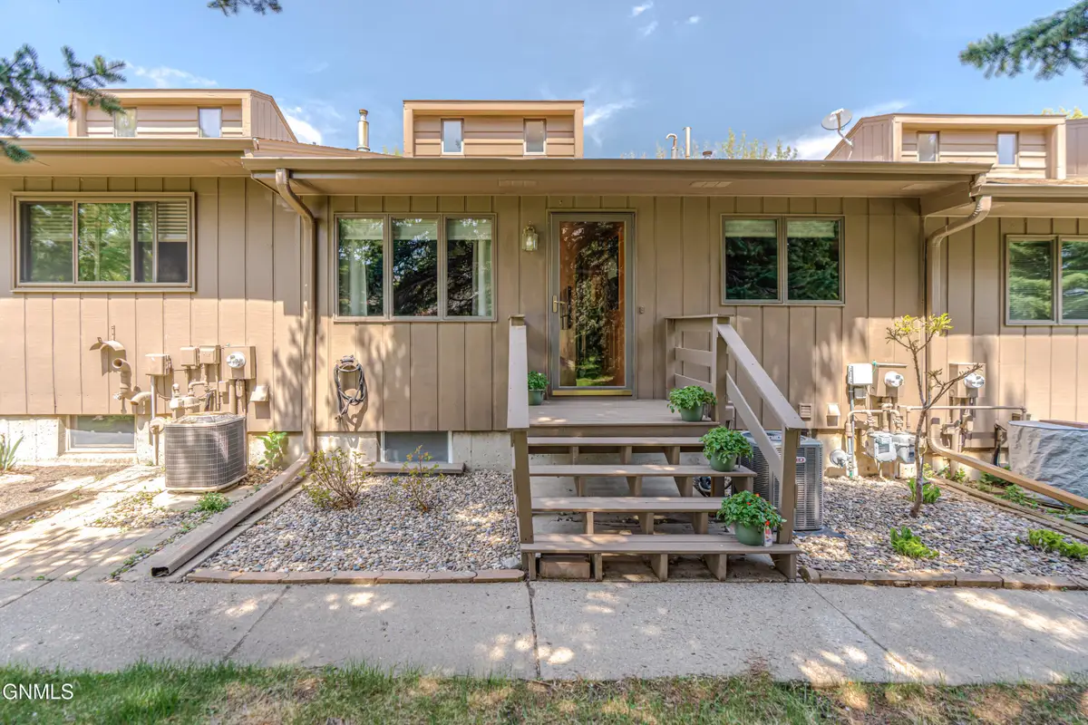 3130 Manitoba Lane, Bismarck, ND 58503 - #1