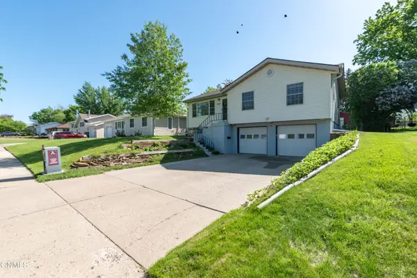 1727 Griffin Street, Bismarck, ND 58501
