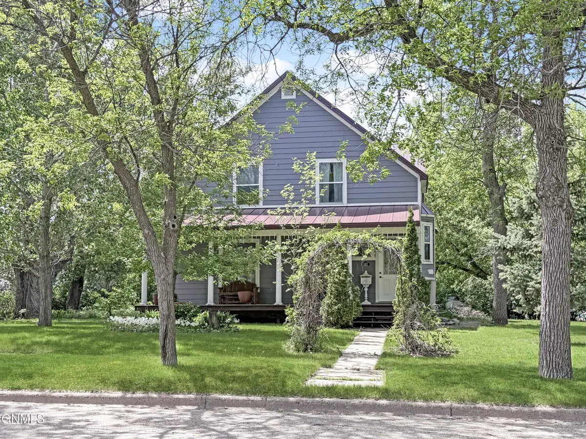 387 7th Avenue N, Carrington, ND 58421 - #1