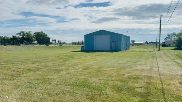 206 C Street N, Glen Ullin, ND 58631