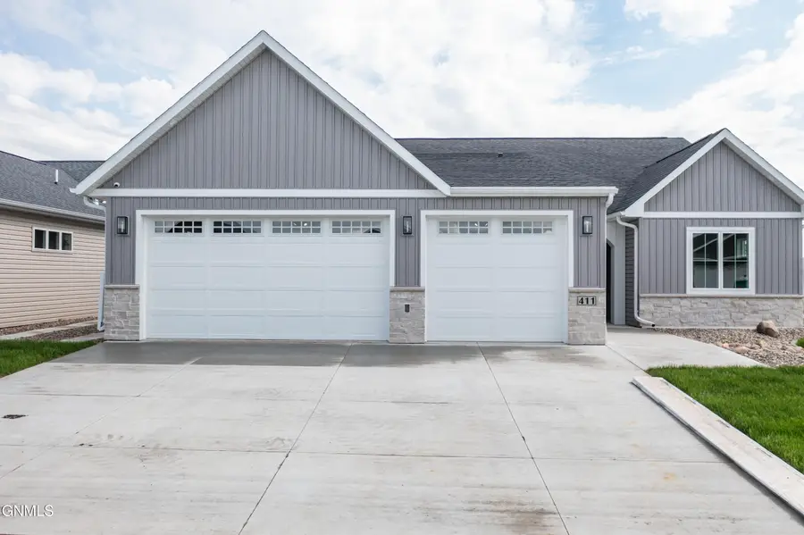 411 Lennox Drive, Bismarck, ND 58504 - #2