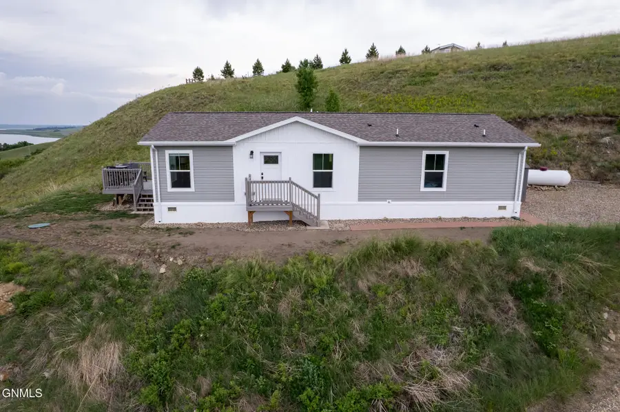 8166 Palm Road, Linton, ND 58552 - #3