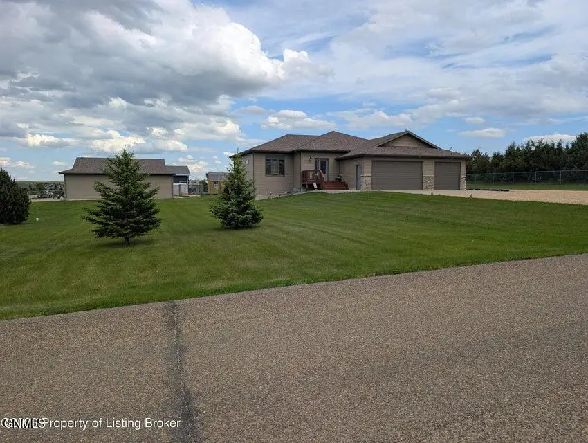 3686 115l Avenue Sw, Dickinson, ND 58601 - #2