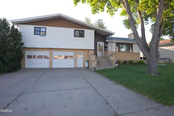 1402 Central Drive Nw, Mandan, ND 58554