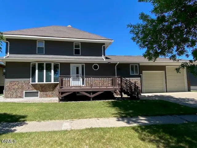 212 4th Street Nw, Beulah, ND 58523 - #1