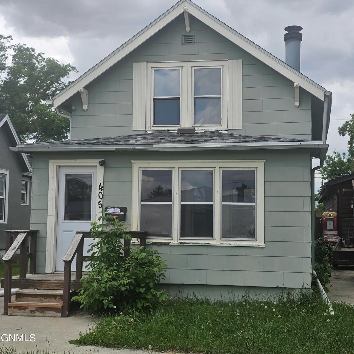 405 5th Avenue Nw, Jamestown, ND 58401 - #1